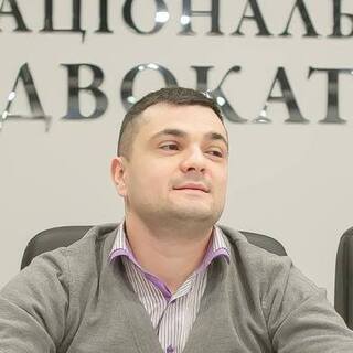 Фото адвоката Андрій